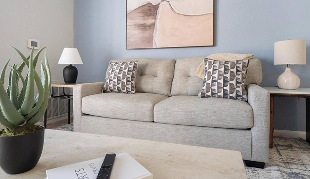 Landing | Beautiful 1BD, Clubhouse, Gym