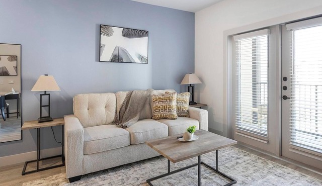 Landing | Beautiful 1BD in Corinth