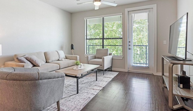 Landing | Beautiful 2BD, Clubhouse, Pool