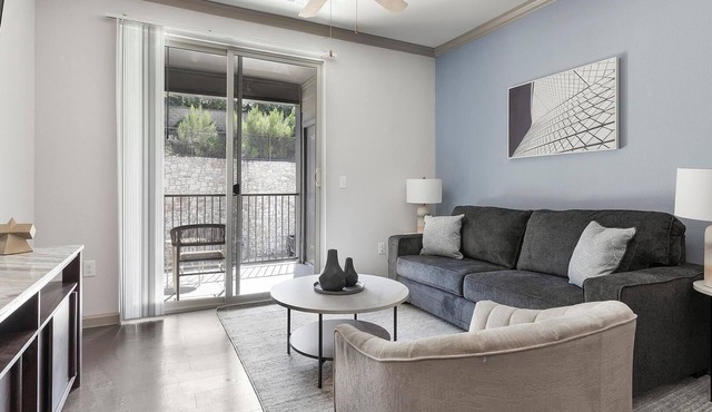 Landing | Beautiful 2BD, Gym, Yoga Studio