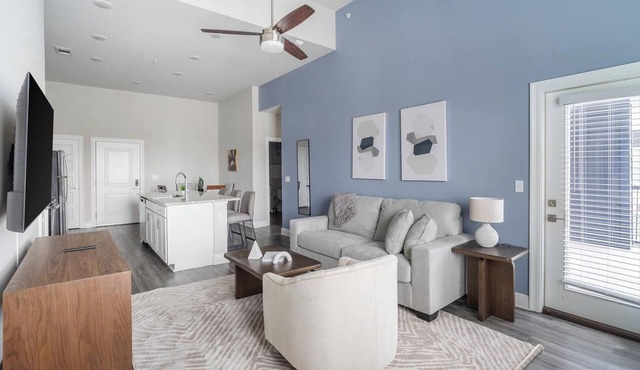 Landing | Chic 3BD, Clubhouse, Gym