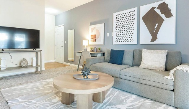 Landing | Incredible 1BD, Courtyard, Gym in Austin