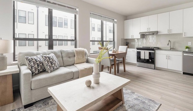 Landing | Incredible 1BD, Gym, Pool