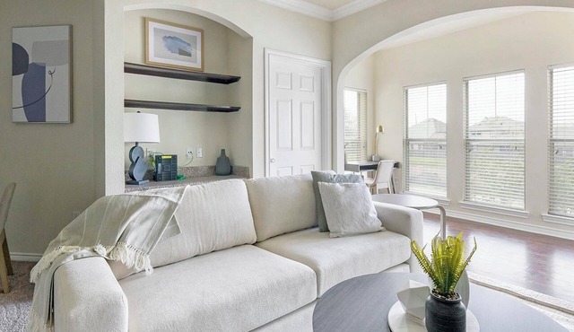 Landing | Incredible 1BD, Clubhouse, Gym