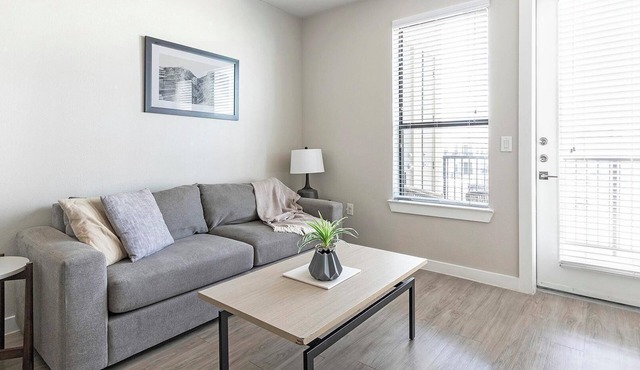 Landing | Modern 1BD, Gym, Pool