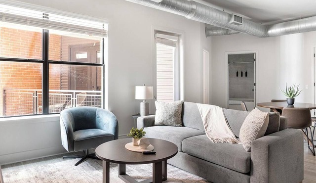Landing | Modern 2BD, Clubhouse, Pool
