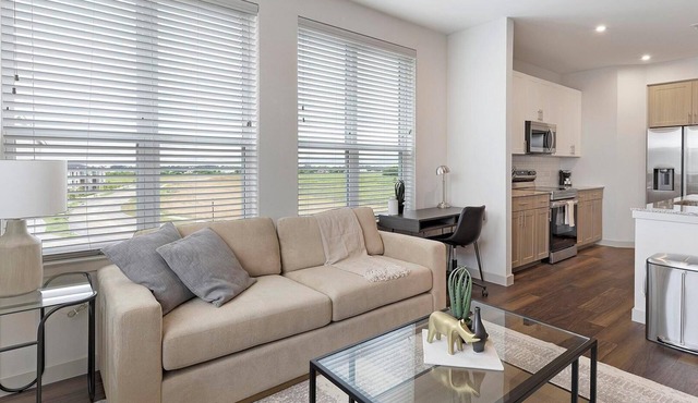 Landing | Spectacular 1BD, Pool, Gym