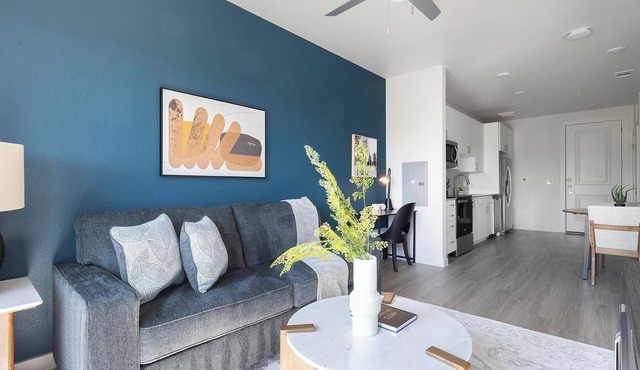 Landing | Spectacular 1BD, Pool, Gym