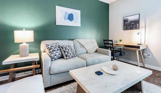 Landing | Spectacular 2BD, Pool, Gym