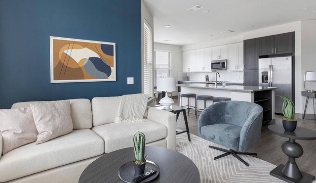 Landing | Stunning 2BD, Pool, Clubhouse