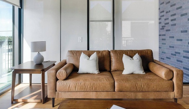 Landing | Stunning 2BD, Tennis Court, Gym