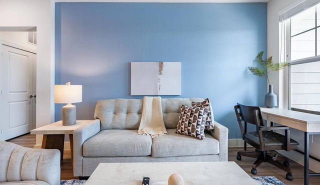Landing | Stunning 2BD, Gym, Yoga Studio