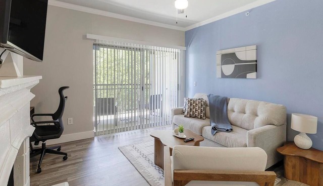 Landing | Stylish 2BD in Cityview in Fort Worth