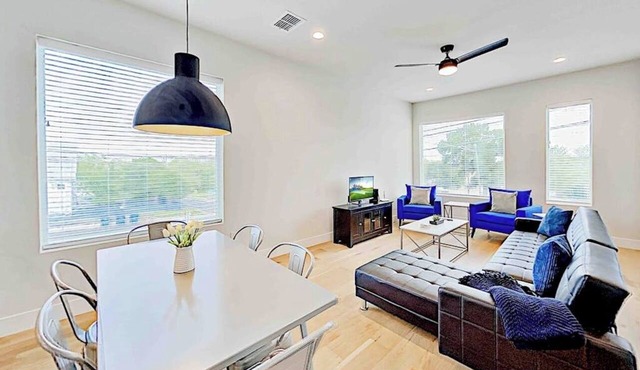 Lavish eastside retreat with private rooftop deck near dining & entertainment