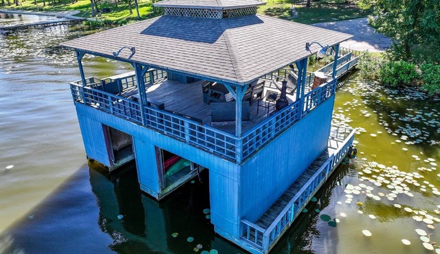 Lily Pad Lake House @ Lake Fork