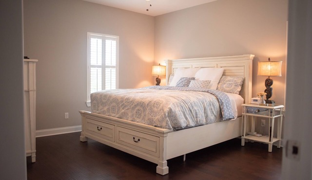 located in the downtown Lake Charles! 5 min drive to the civic center