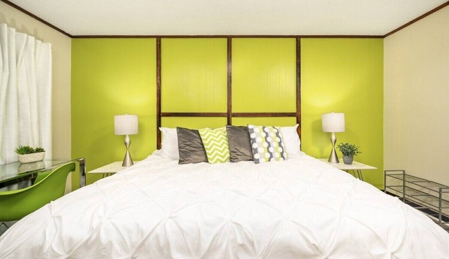 Long Stay Near D.T King Bed Smart TV Pets W/D