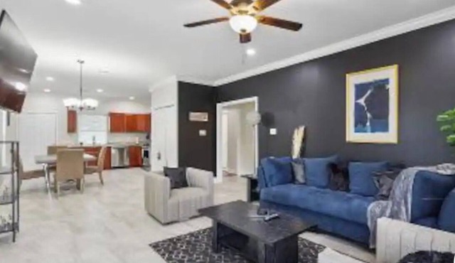 Lovely 2-bedroom townhome in vibrant New Orleans