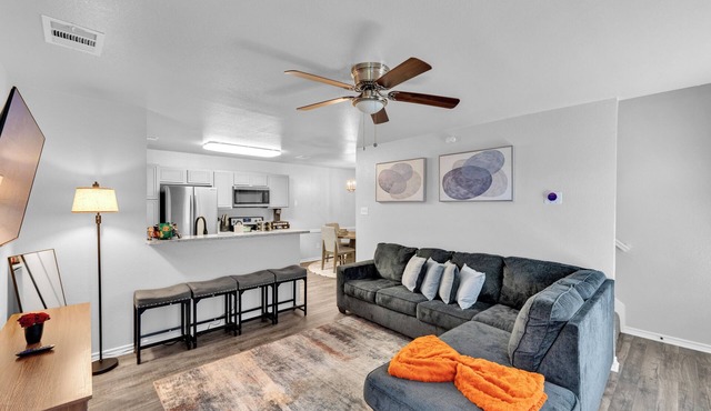 Lovely 3-bedroom townhome with AC in Glenn Heights