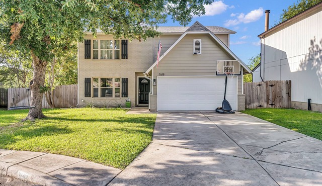 Lovely 4-bedroom house with a pool in San Antonio