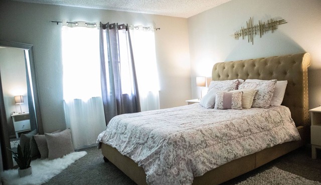 Lovely two-bedroom getaway near Fort Sam Houston