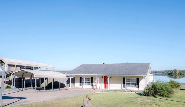 Lozano Lake House