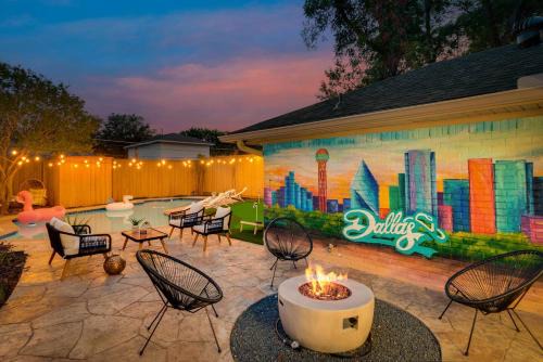 Lux Pool & Hot Tub Oasis, Game Room, Sleeps 12