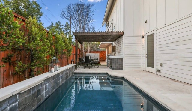 Luxe East Austin Home | Pool, Grill & Rooftop Deck