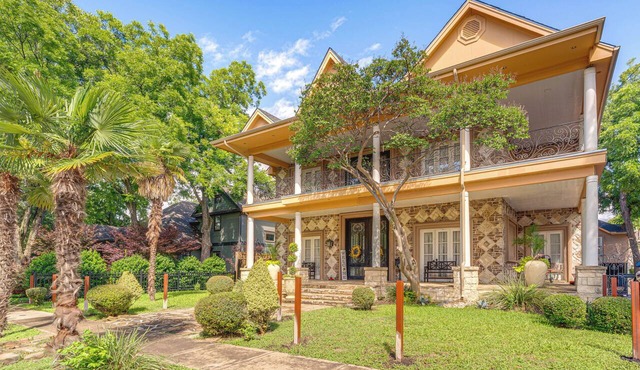 Luxe Old East Dallas Home in Historic Munger Place