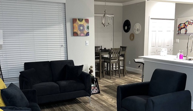 ✨Luxurious Stylish Spacious 2bdrm✨Near plenty shopping and mall