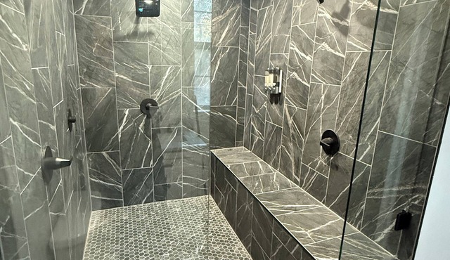 Luxury 3BR/2BA Near Delaware Bay Oversized Spa Shower Bluetooth Bathrooms
