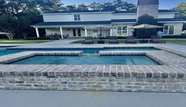 Luxury 4BR Estate Heated Pool, Hot Tub & 3 Acres 45 Min to NOLA