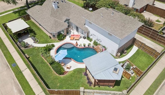 Luxury Allen Retreat- Private Pool Movie Theater