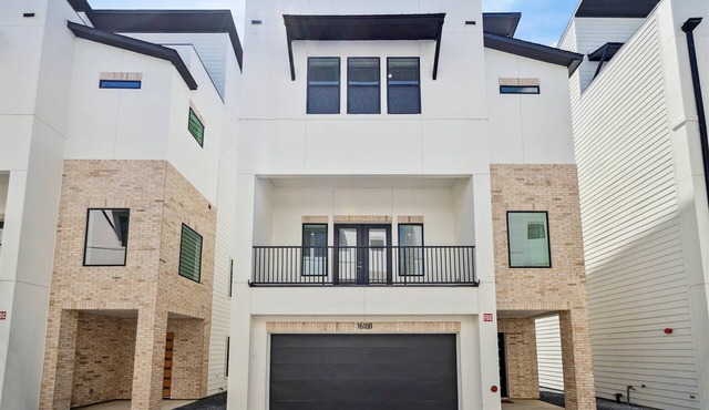 Luxury Group Retreat | Rooftop Deck + Chef's Kitchen | Sleeps 10