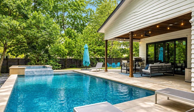 Luxury South Lamar Oasis | Pool, Spa & Fire Pit