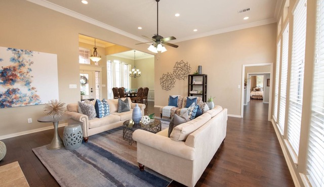 Luxury Weekend Getaway. in Lake Dallas