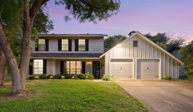 Magnolia Music House: Ideal for Families and Large Groups with Game Room + Outdoor Fun