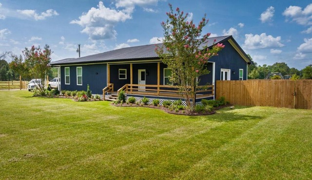 Magnolia Place minutes from Lake Charles!