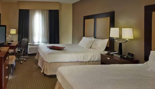 Making The Best Memories Along The Way! 2 Relaxing Units, Pool, Free Parking!
