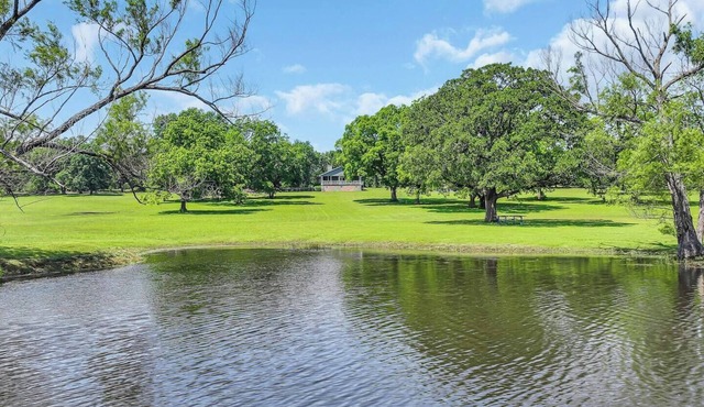 Meadow Lodge - 78 Acres & Lake @ Road Runner Ranch