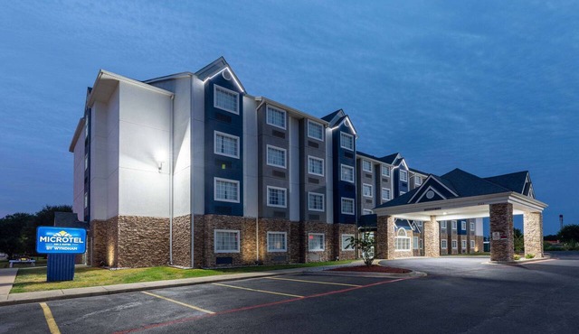 Microtel Inn & Suites by Wyndham Bossier City