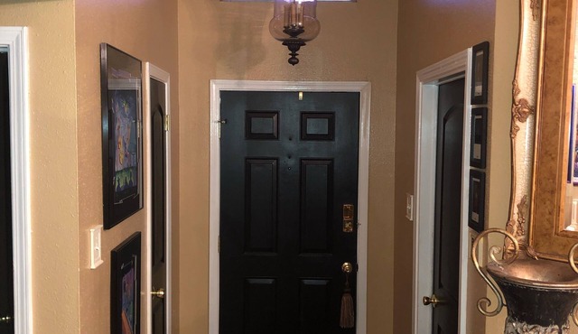 Minutes to French Quarter and Downtown 3 Bdrm $275 A Night.