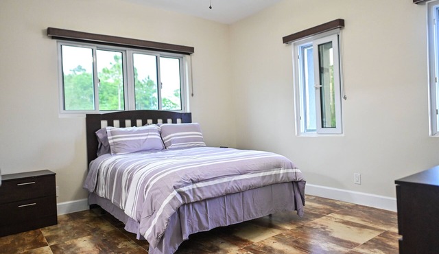 Modern 2BD in Freeport