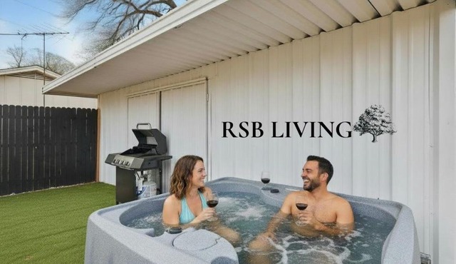 Modern 2BR Unit Hot Tub Outdoor Lounge