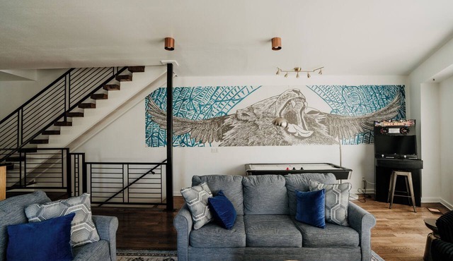 Modern 3BR Condo with Rooftop View Near Deep Ellum & Fair Park