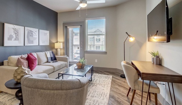 Modern Apartment in Prime Location (ID1205X506)