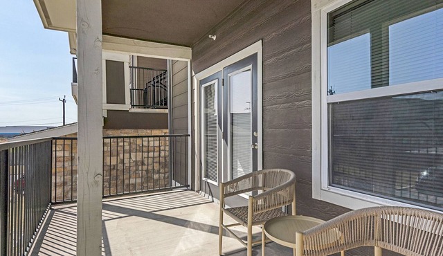 Modern Apartment in Prime Location (ID6709X12)