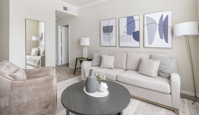 Modern Apartment in Prime Location (ID4771X00)