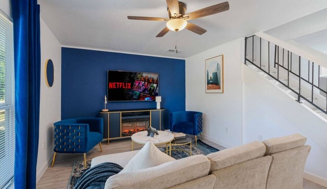 Modern Austin Home near Downtown with Balcony, Fireplace & Parking!