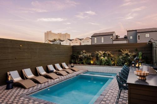Modern New Homes Heated Pools and Spas